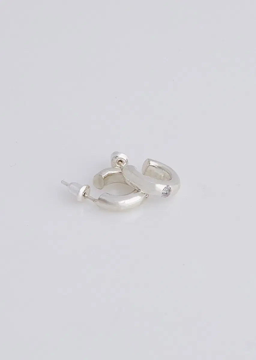 fillow 필로우 tidy round shaped earring 귀걸이